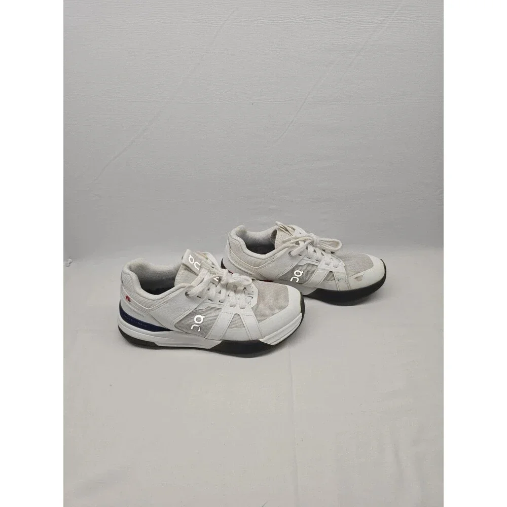 ON The Roger Clubhouse Pro Athletics Shoes Youth size 7
